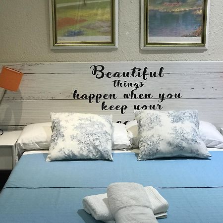 Hostal Aribau バルセロナ エクステリア 写真