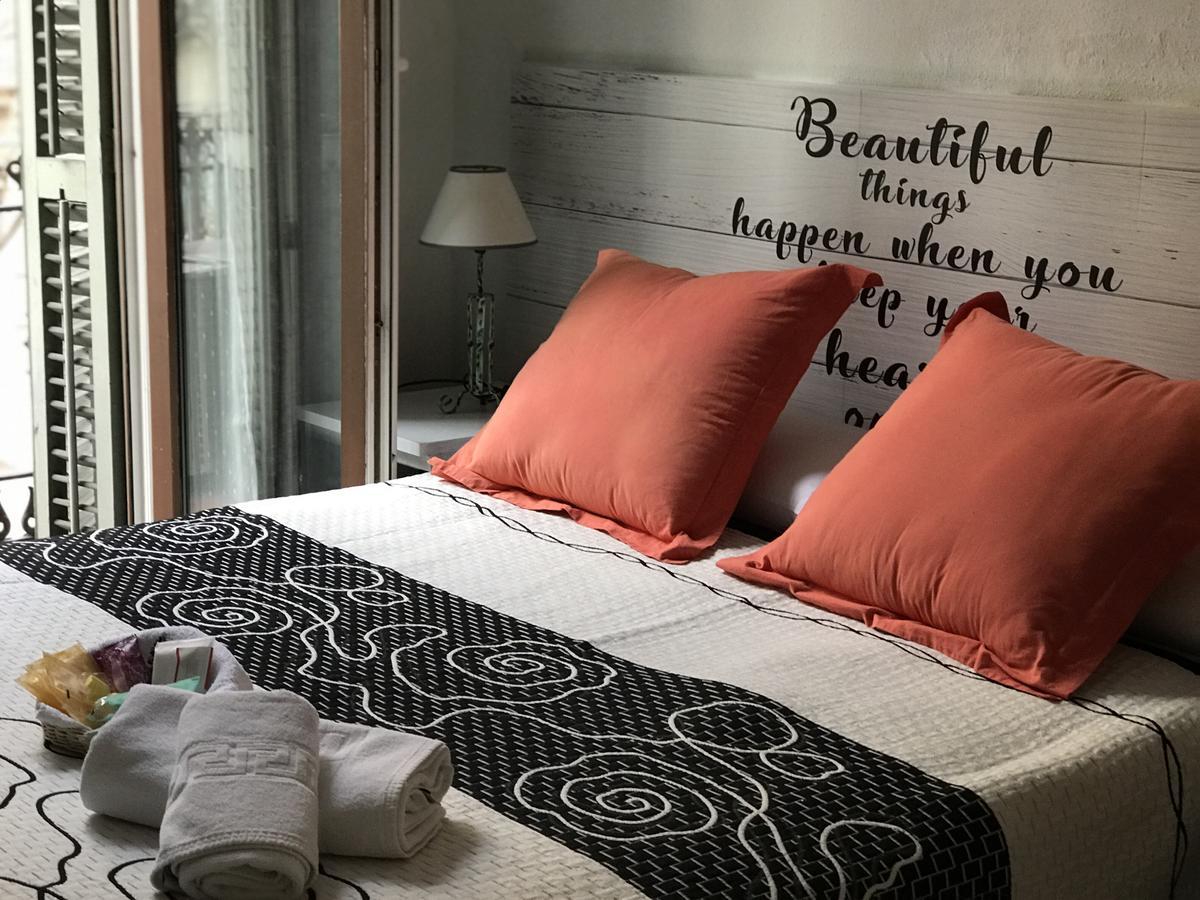 Hostal Aribau バルセロナ エクステリア 写真