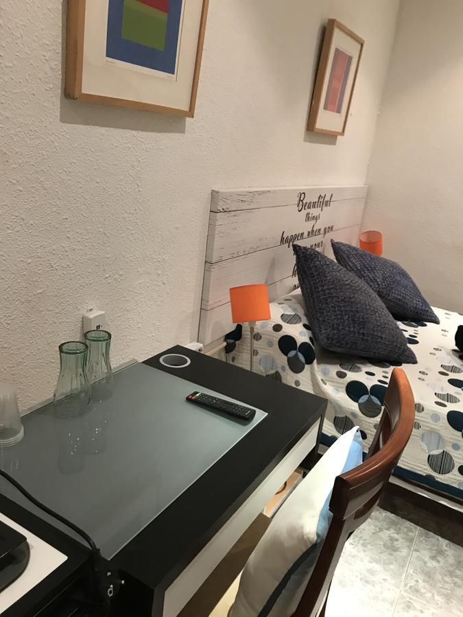 Hostal Aribau バルセロナ エクステリア 写真