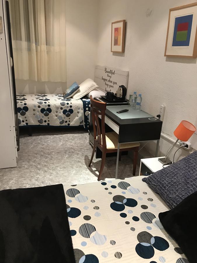 Hostal Aribau バルセロナ エクステリア 写真